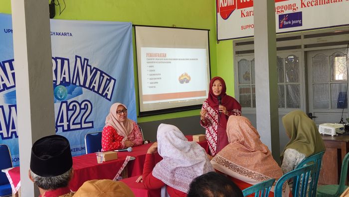 Pelaksanaan Workshop Pemanfaatan Limbah Padi Menjadi Arang Briket oleh KKN 84.422 UPN “Veteran” Yogyakarta 01